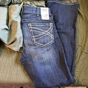 *Brand New With Tags* Ariat R*E*A*L Boot Cut Jeans - 33 Long